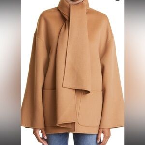 Toteme : Scarf-detailed wool jacket Size: 38